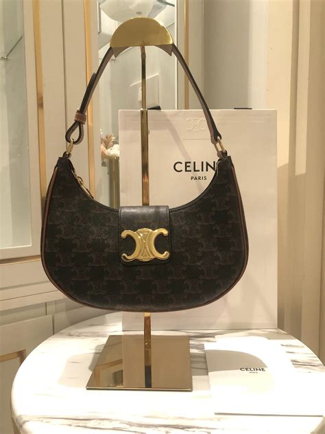 ราคา celine ava